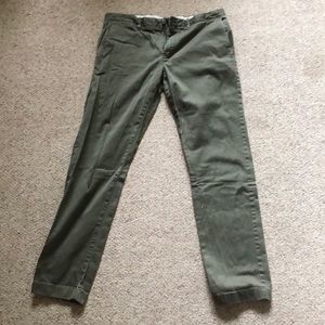 Green stretch fit pants